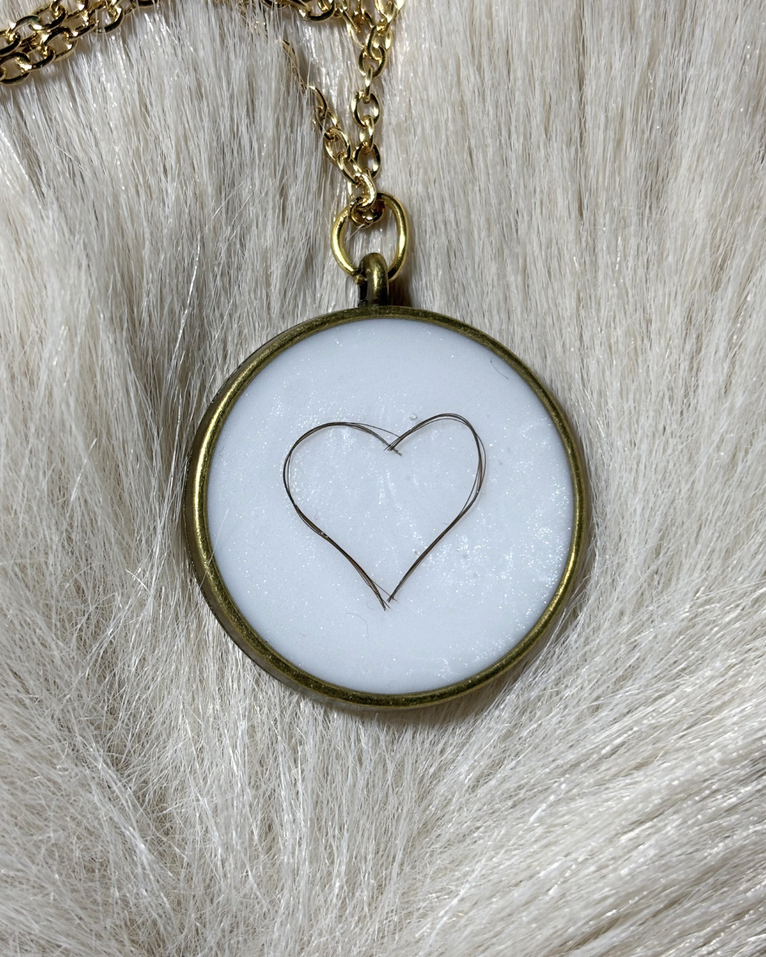 Collier Eterne avec méche de cheveux