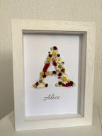 Tableau de naissance personnalisé avec fleurs séchées