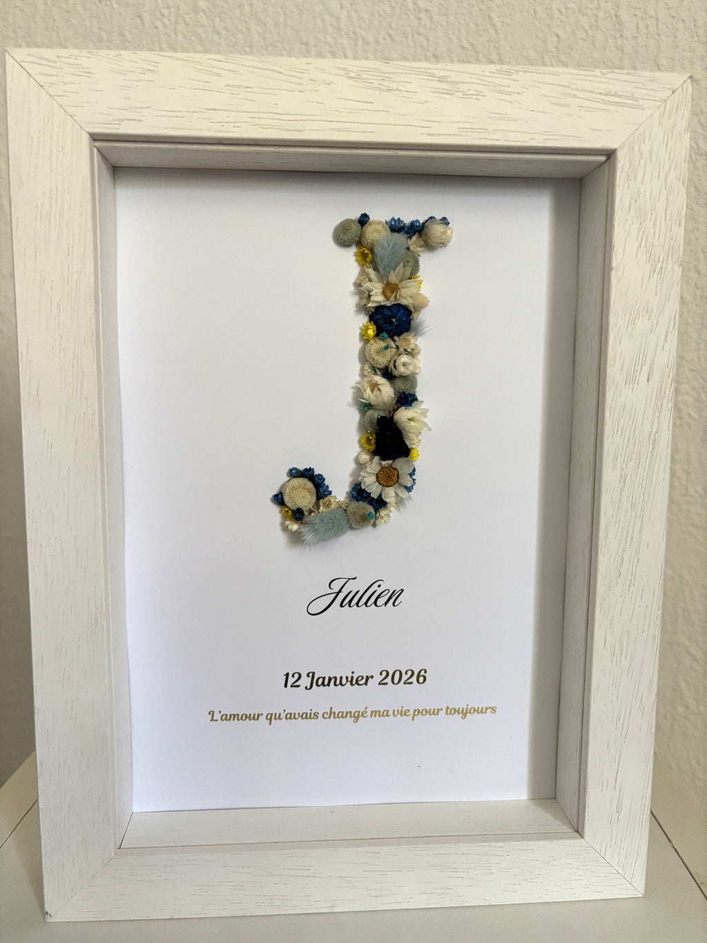 Tableau de naissance personnalisé avec fleurs séchées