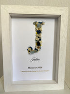 Tableau de naissance personnalisé avec fleurs séchées