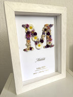 Tableau de naissance personnalisé avec fleurs séchées